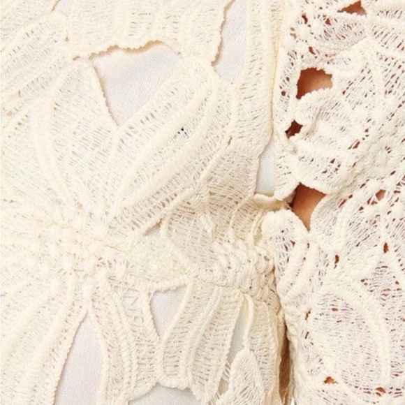 Lace Overlay Party Dress - Picture 4 of 9